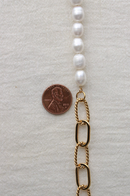 7.5" Pearl and Paperclip Bracelet, BR56