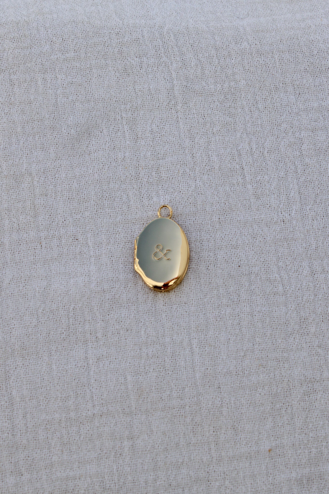 Ampersand Locket Charm, CH298