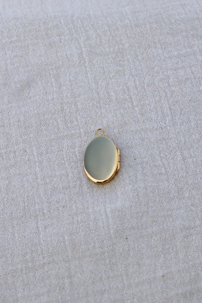 Ampersand Locket Charm, CH298