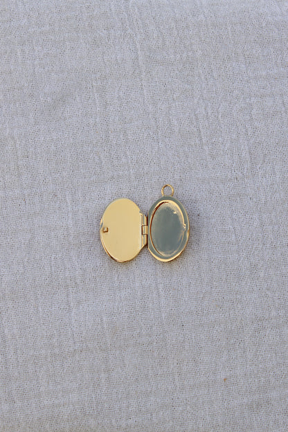 Ampersand Locket Charm, CH298