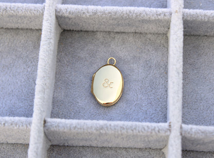 Ampersand Locket Charm, CH298