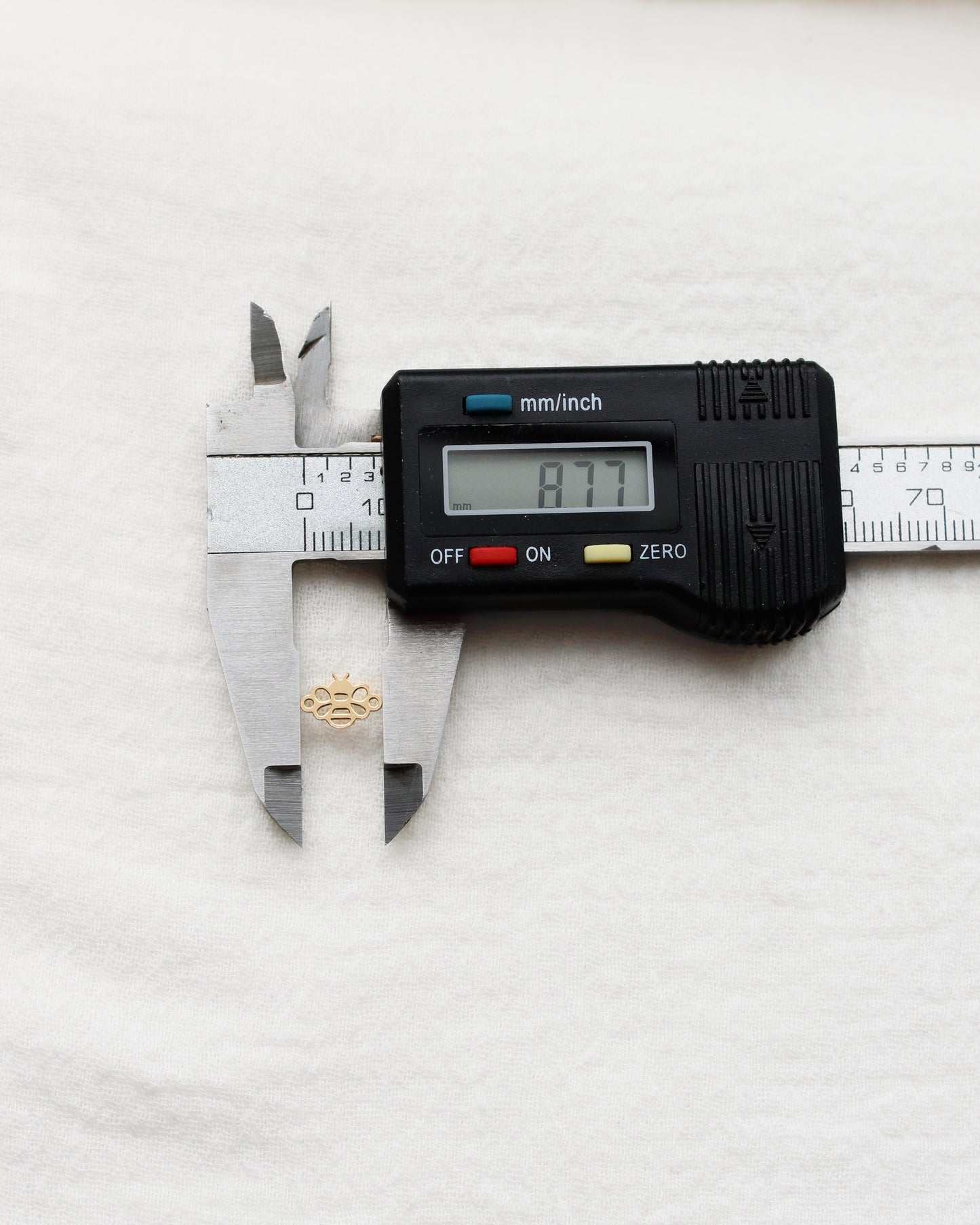 Bee Connector, CN382