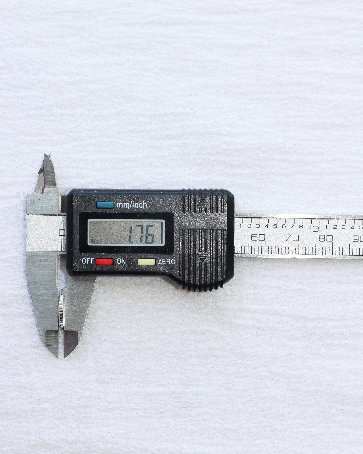 Flat Scallop Shell Connector Charm, CN172