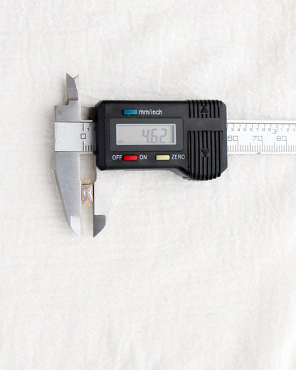 4mm White CZ Rectangle Connector, CN389