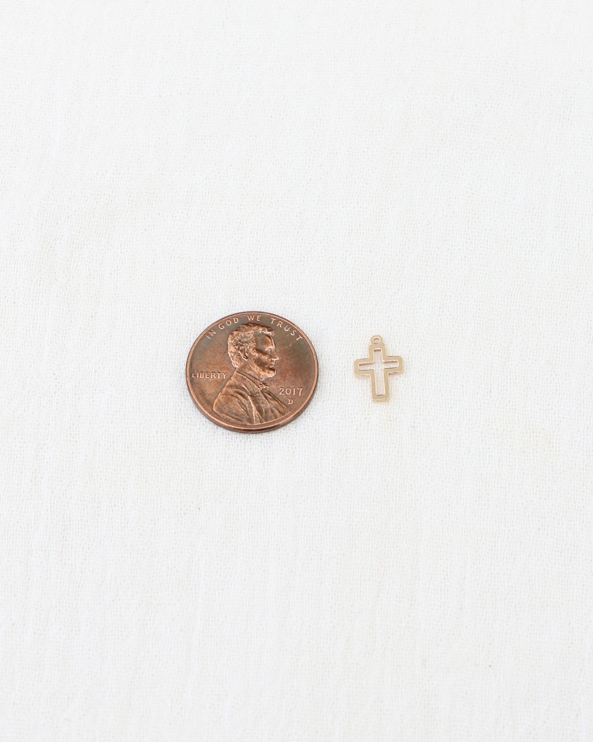 Mini Cross Outline Charm, CH317
