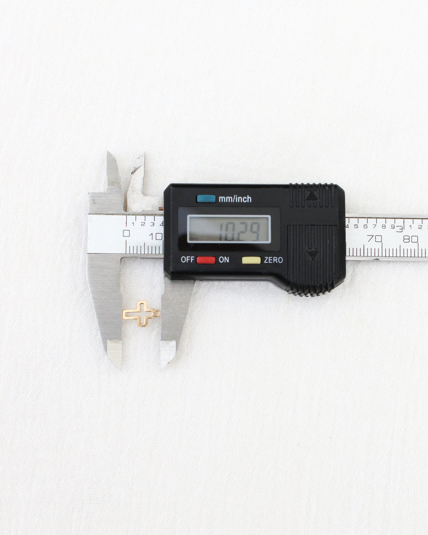Mini Cross Outline Charm, CH317