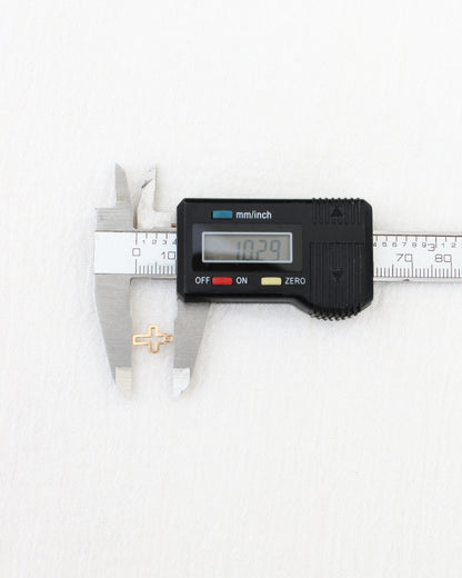 Mini Cross Outline Charm, CH317