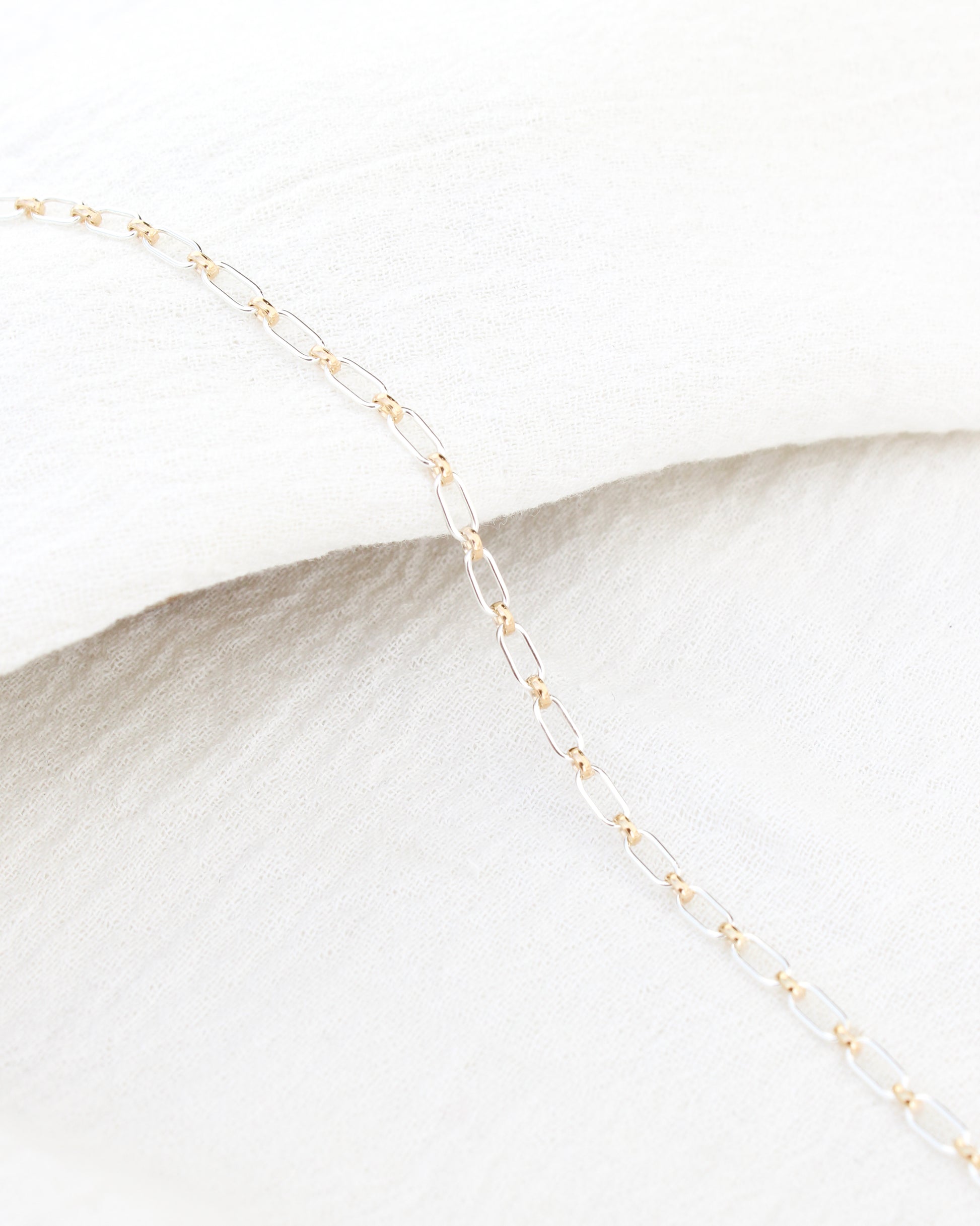 2.6mm 1+1 Mixed Metal Cable Chain, M244
