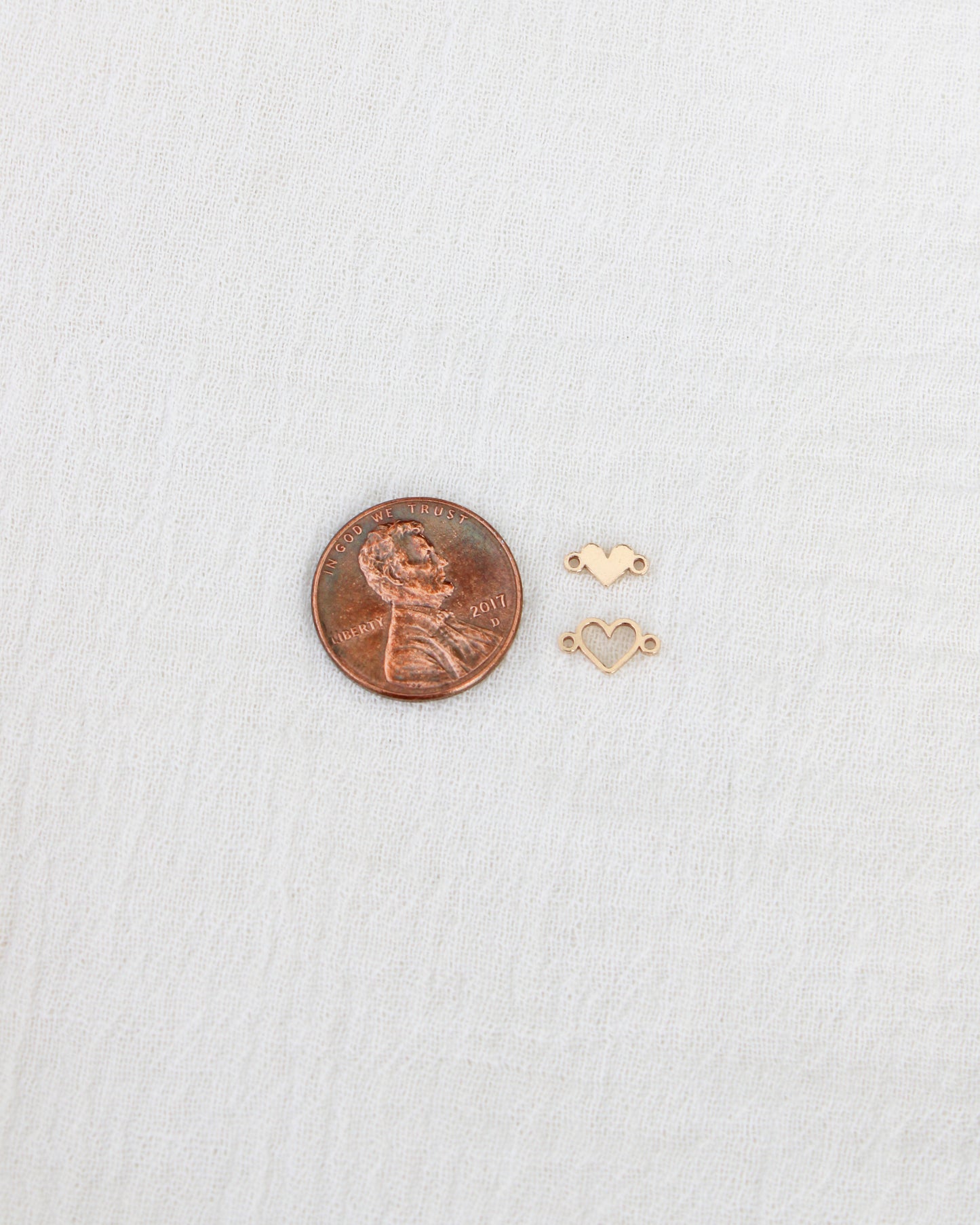 Mini Filled In Heart Connector,  CN469