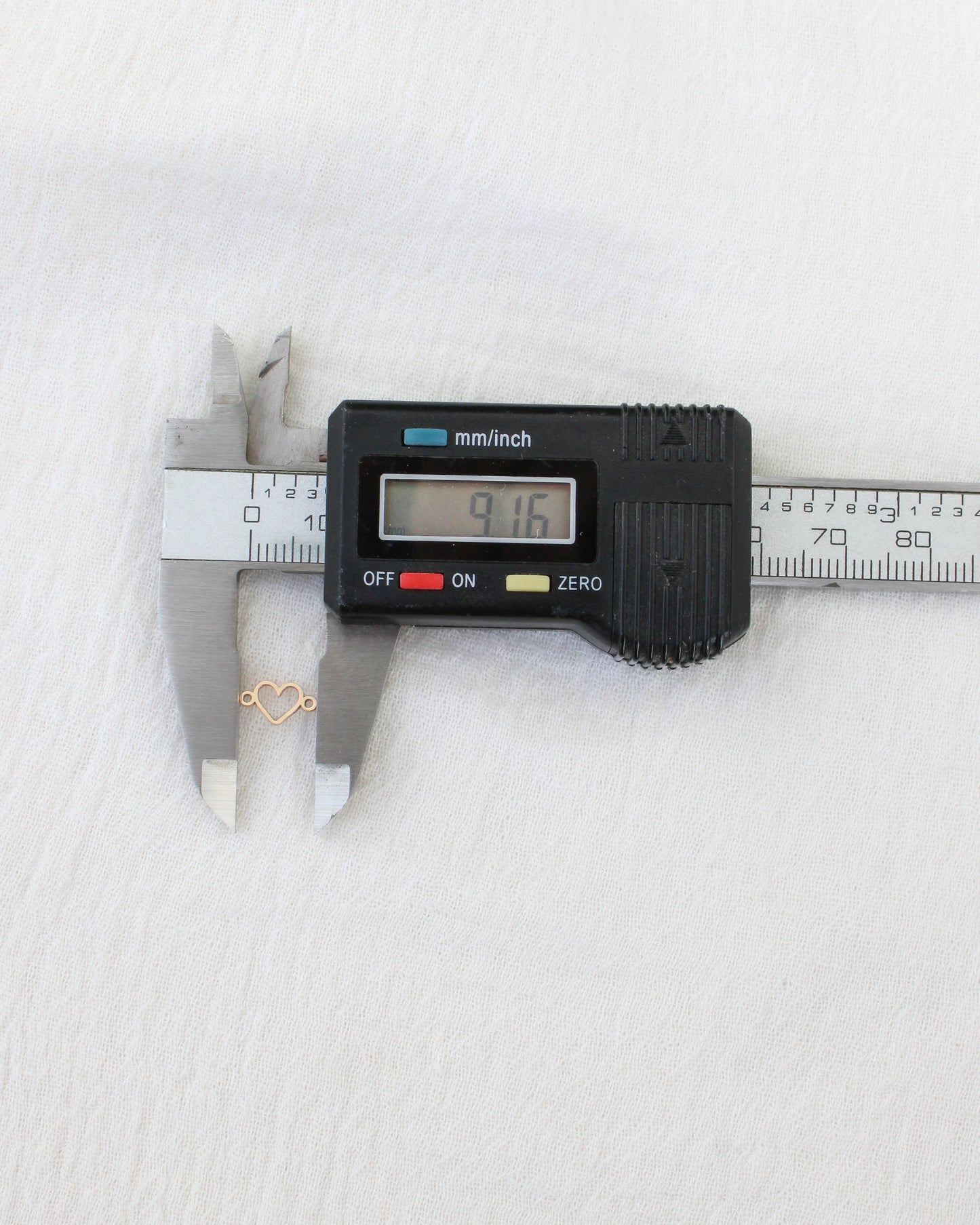 Mini Heart Connector Pair, CN444