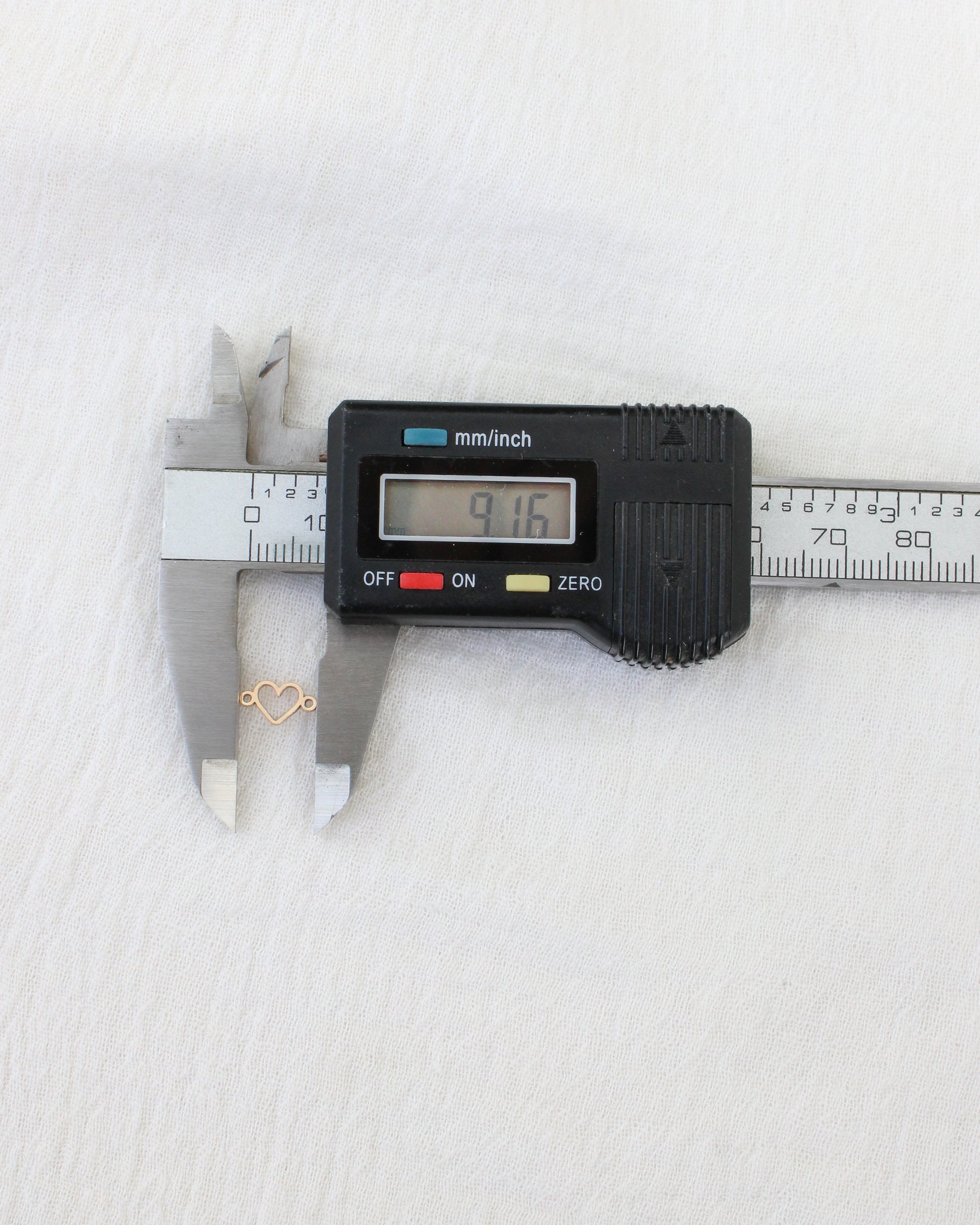 Mini Heart Connector Pair, CN444