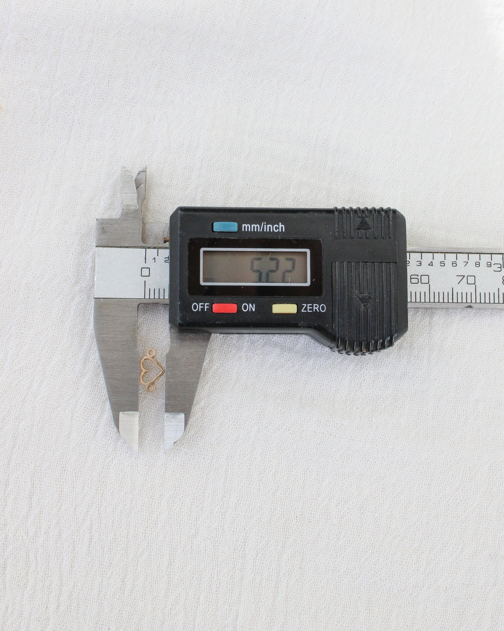 Mini Heart Connector Pair, CN444