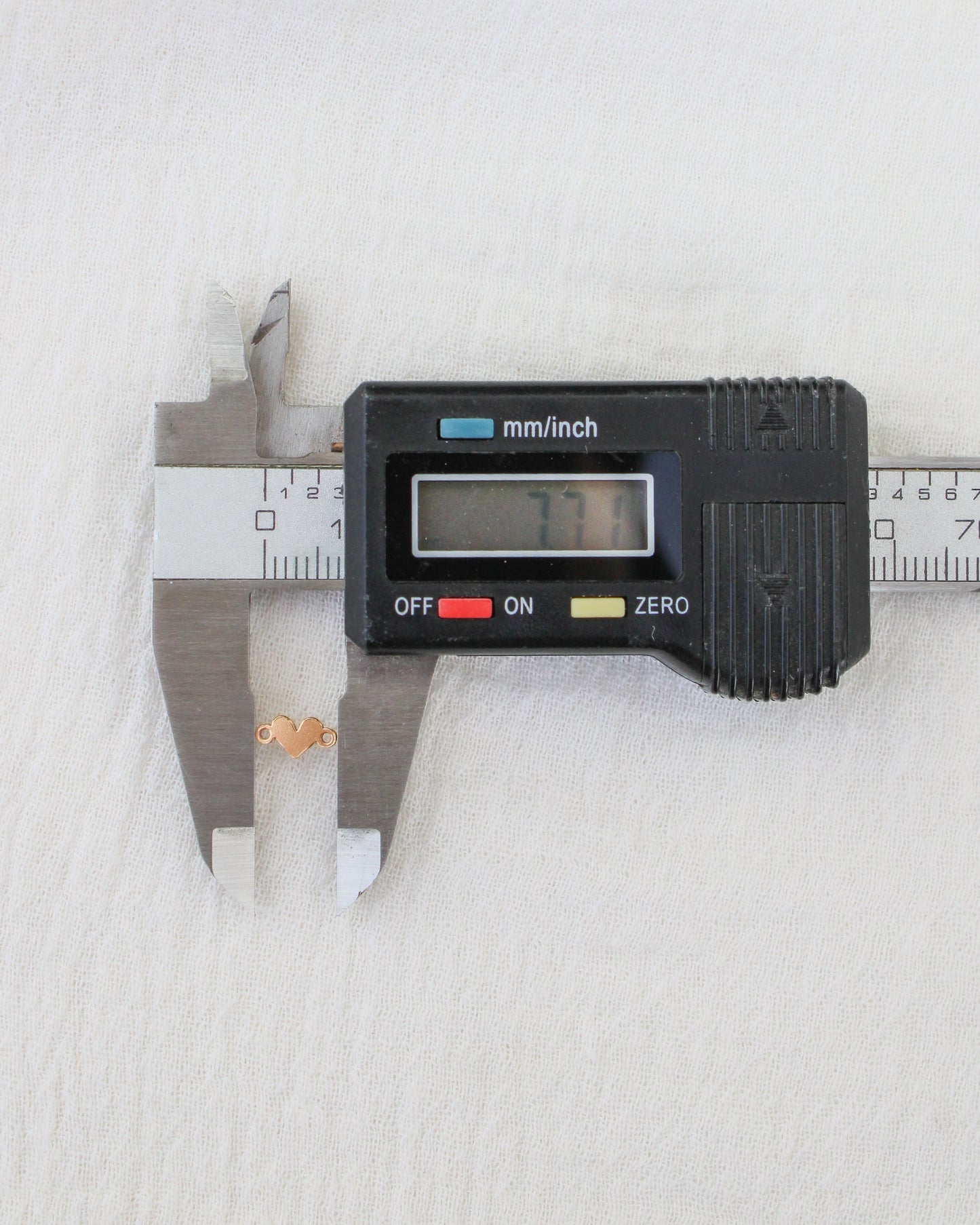 Mini Heart Connector Pair, CN444