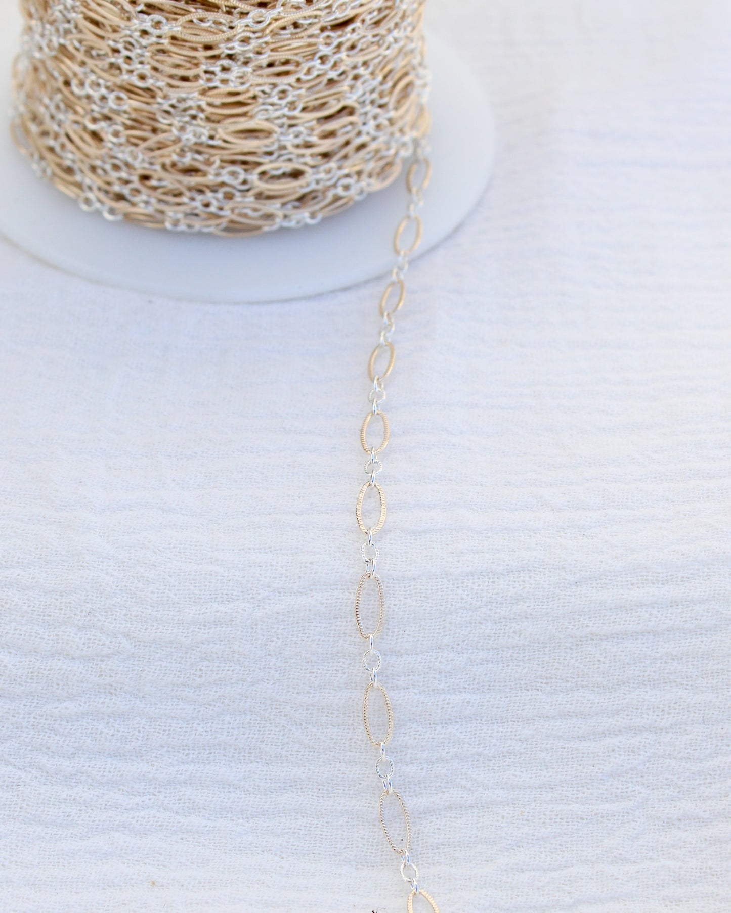 3.3mm Patterned Long and Short Mixed Metal Chain, M218