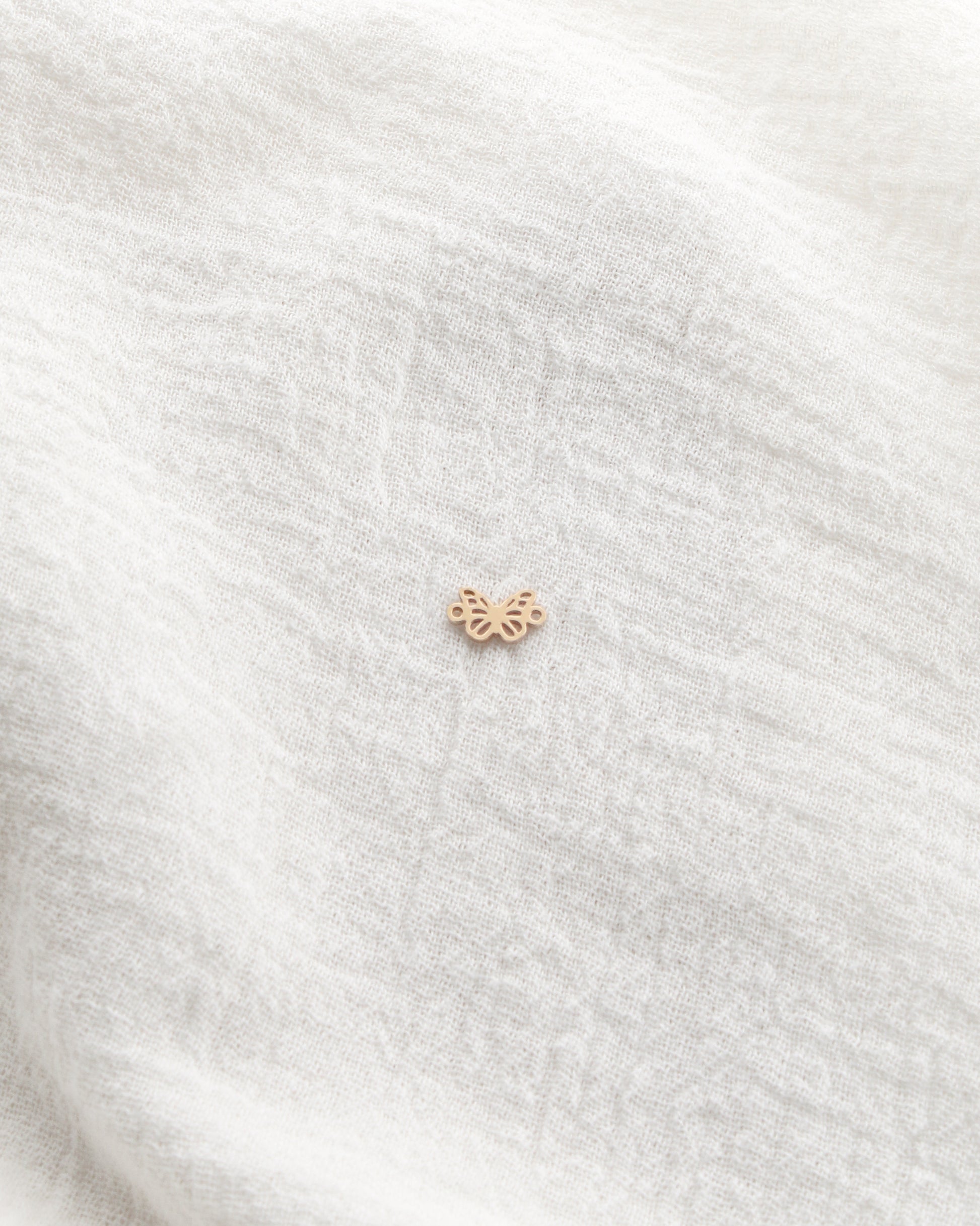 Butterfly connector, CN453