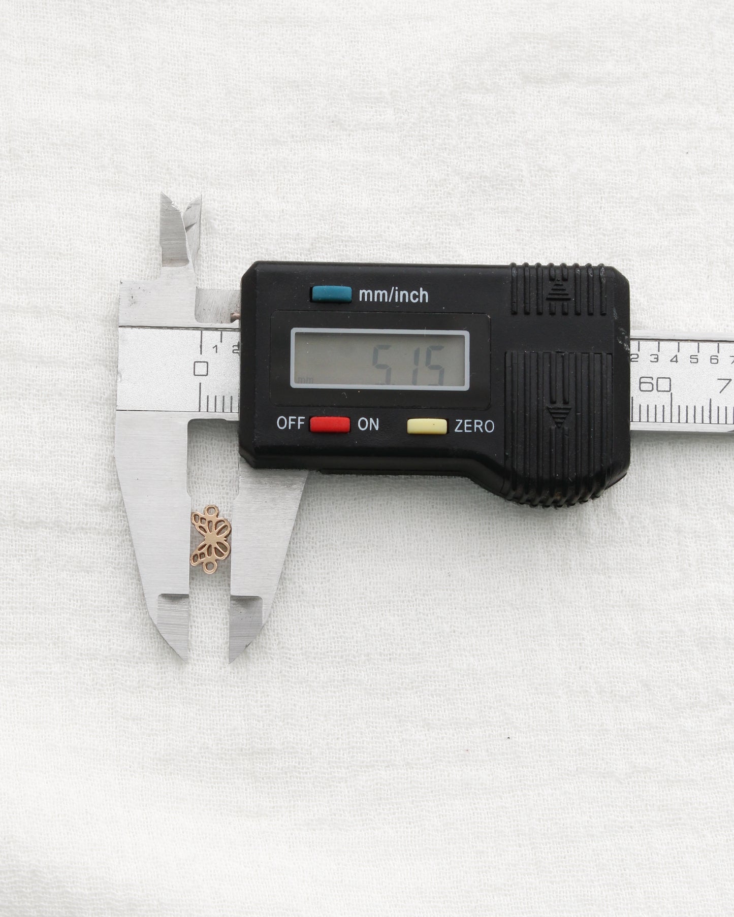 Butterfly connector, CN453