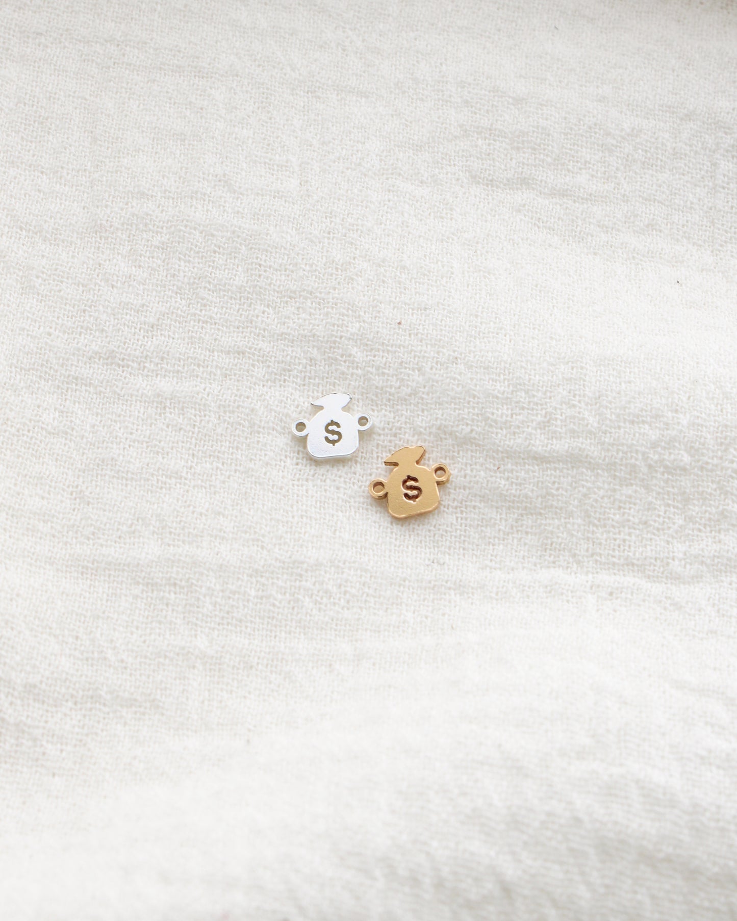 Money Bag Connector, CN458