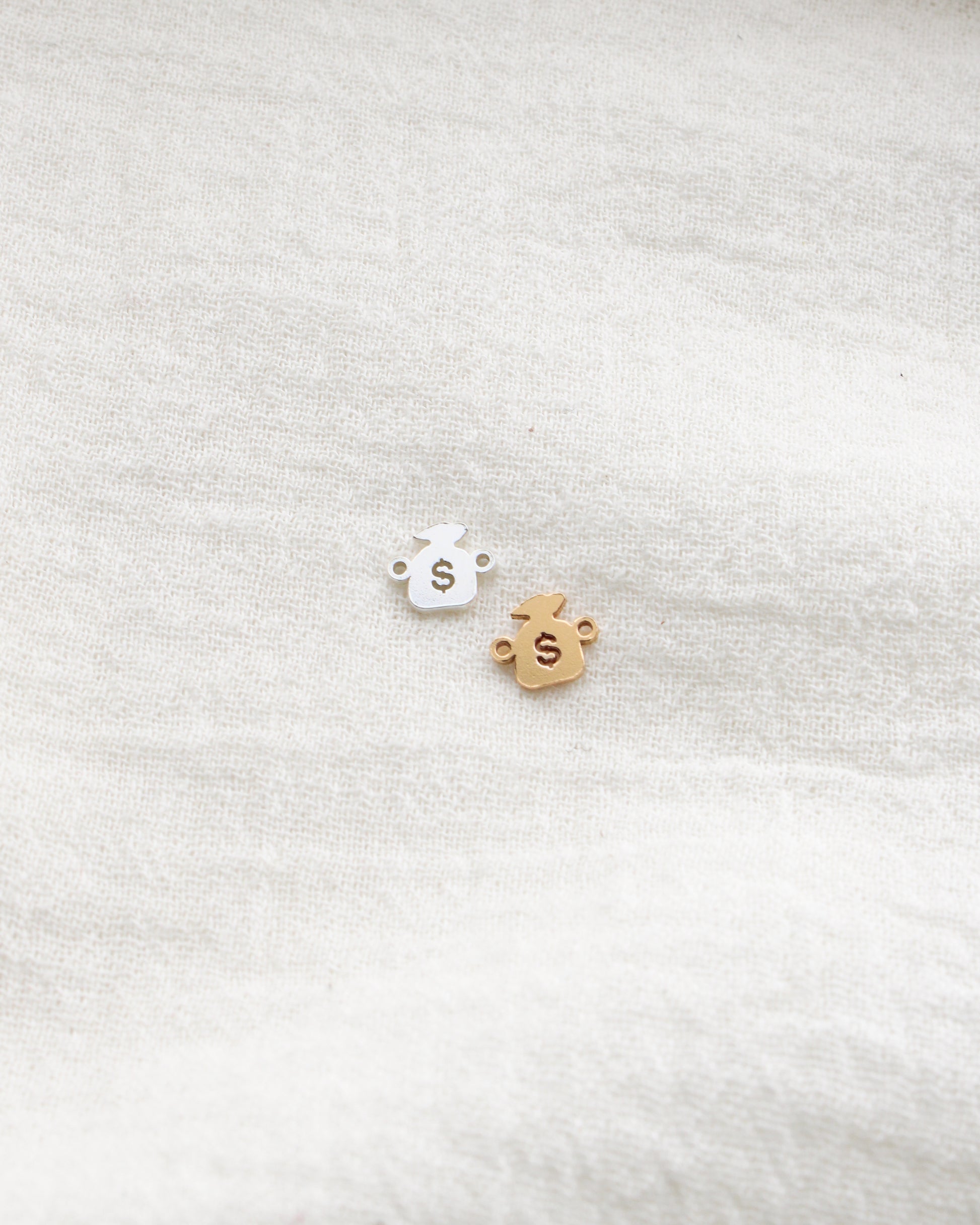 Money Bag Connector, CN458