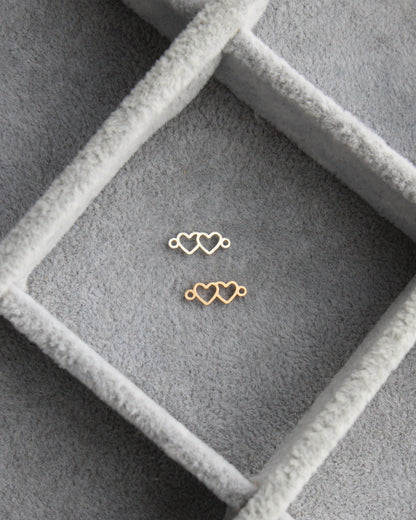 2 Linked Heart Outline Connector, CN463