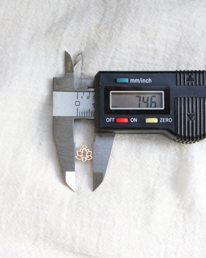 Lotus Flower Connector, CN393
