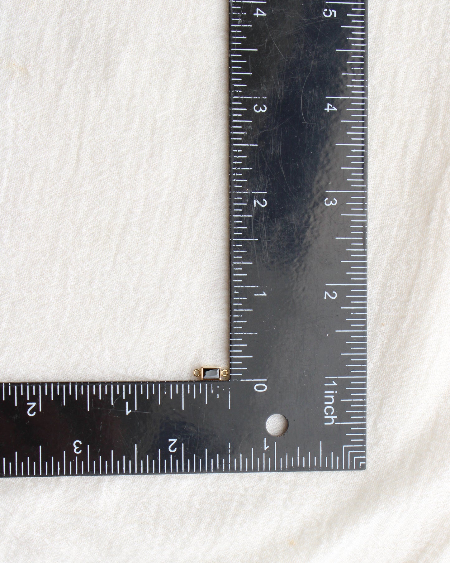 Rectangle Onyx Bezel Connector, CN402