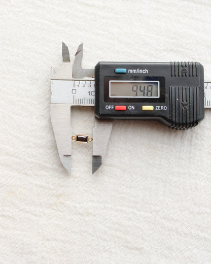 Rectangle Onyx Bezel Connector, CN402