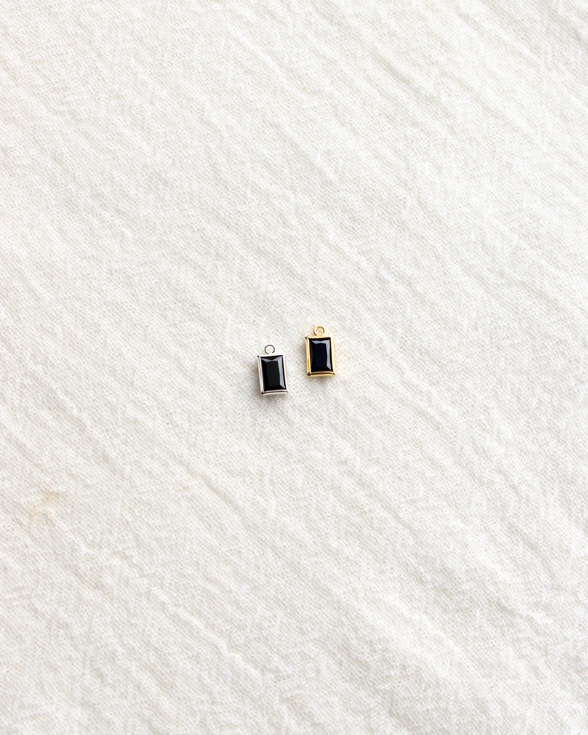 4mm Rectangle Onyx Charm, CH290