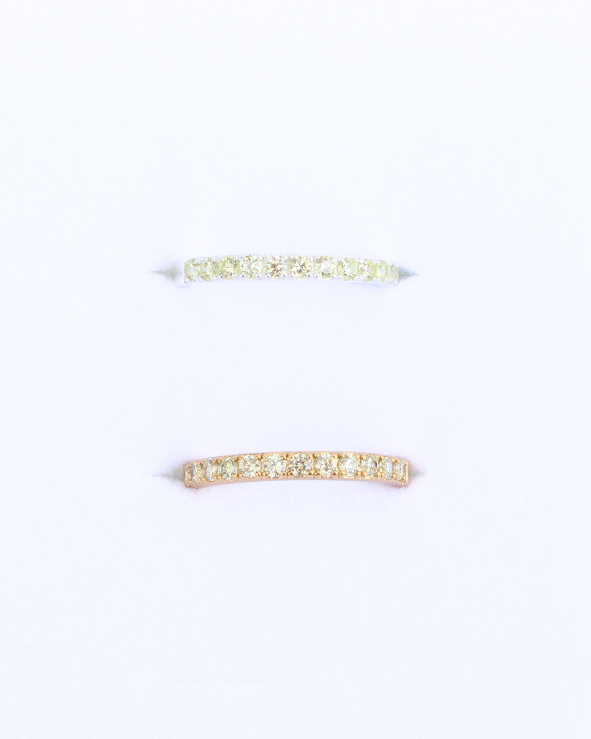 August Birthstone Ring – Light Apple Green CZ, R65