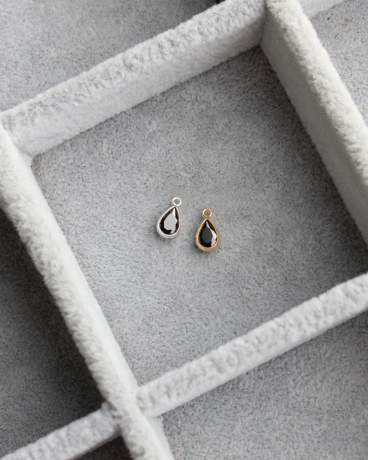 Teardrop Shaped Onyx Charm, CH287