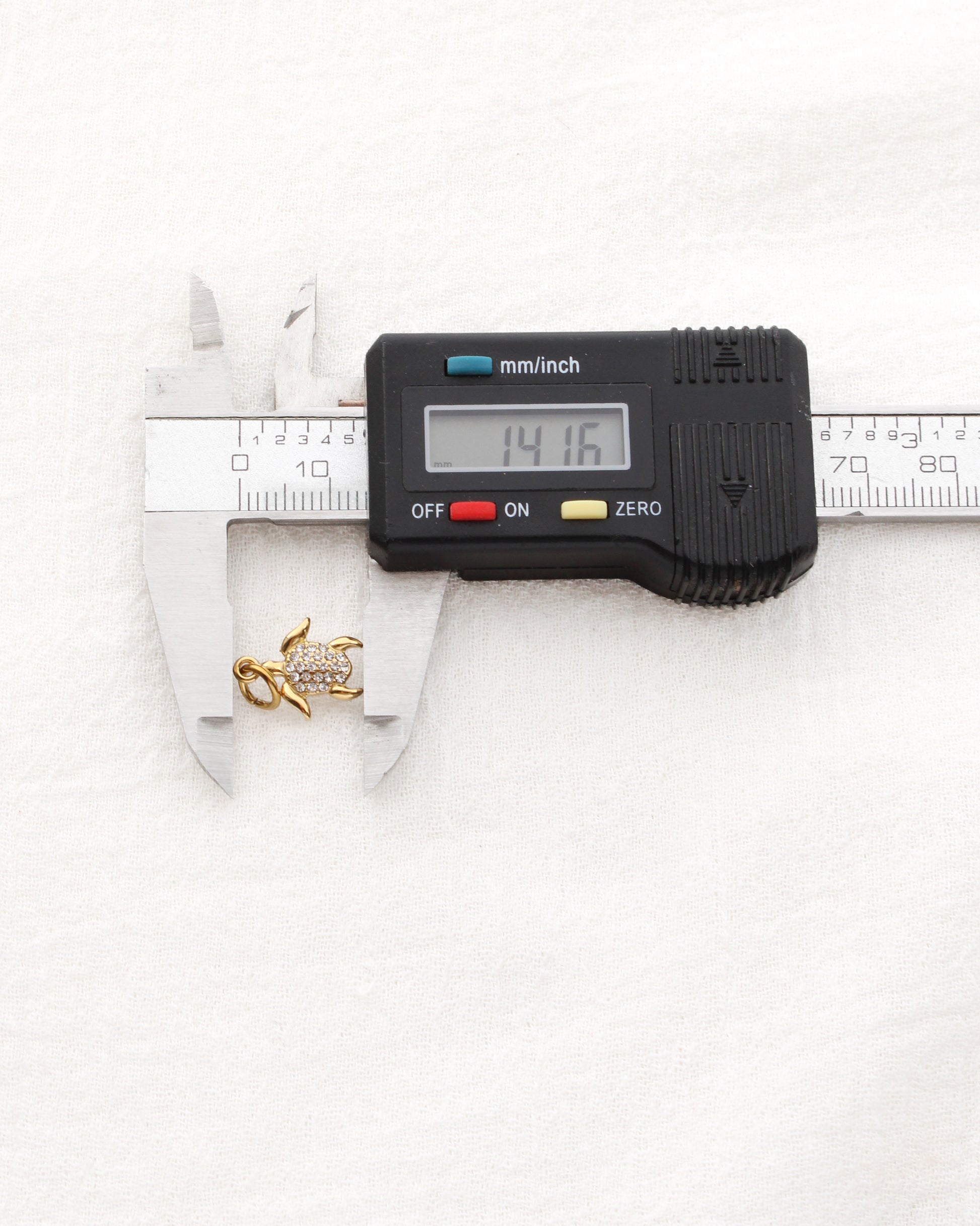 Turtle CZ PVD Charm, CH335