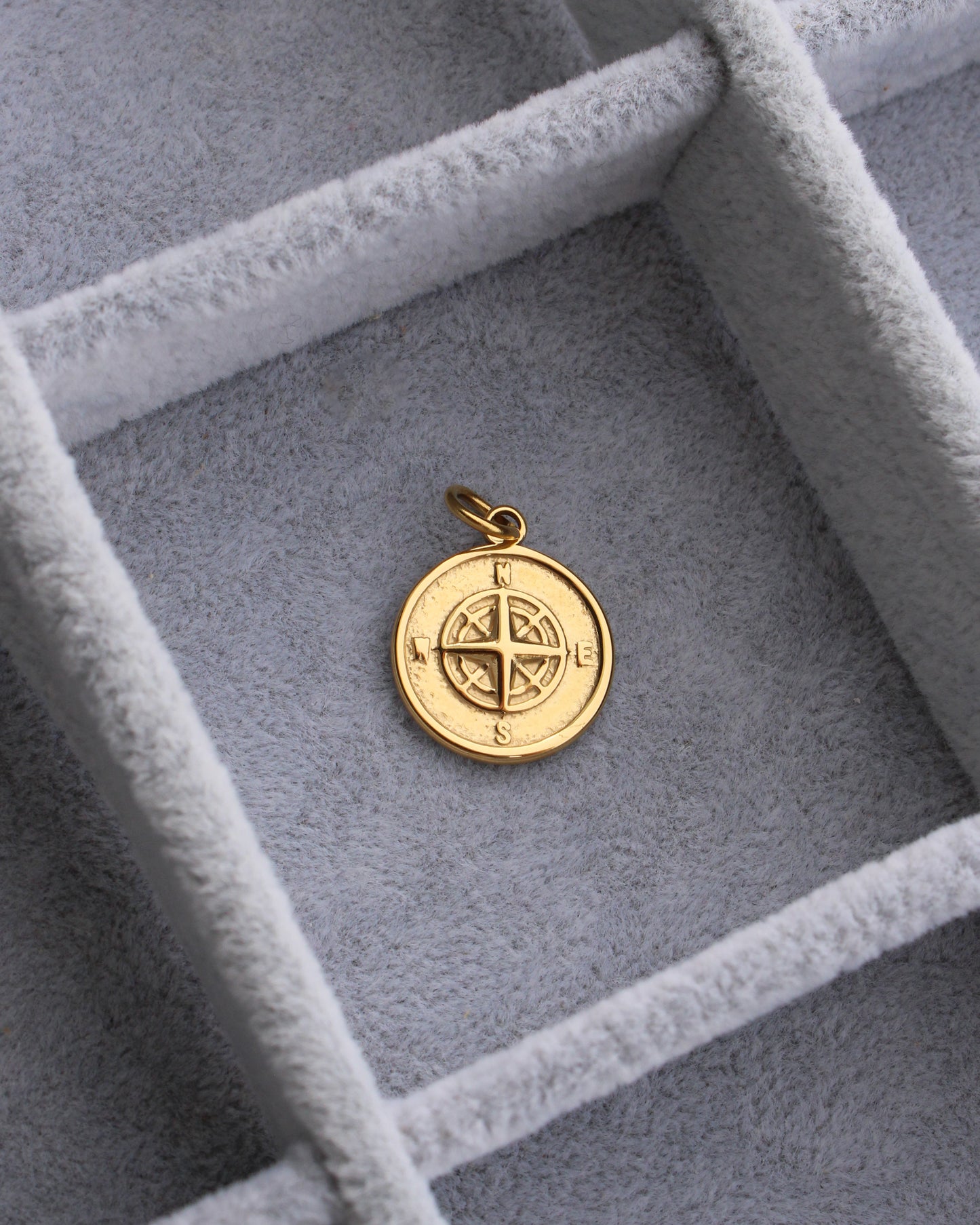 Compass PVD Charm, CH345