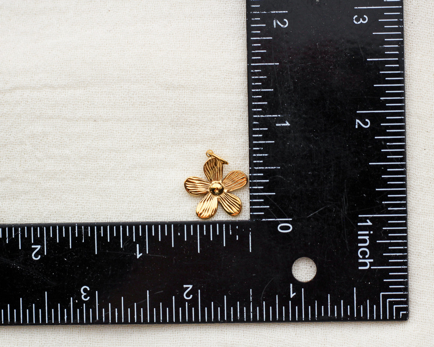 Flower PVD Charm, CH359