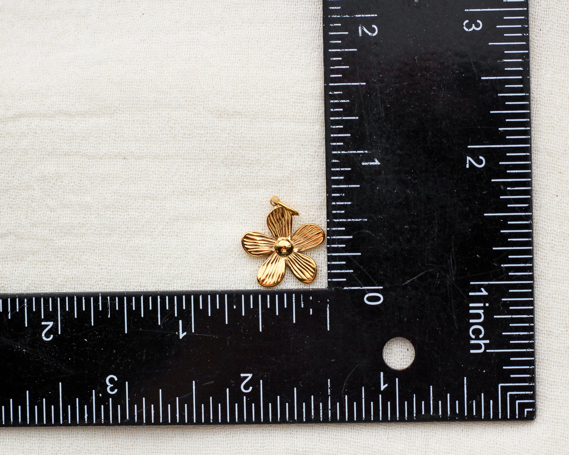 Flower PVD Charm, CH359