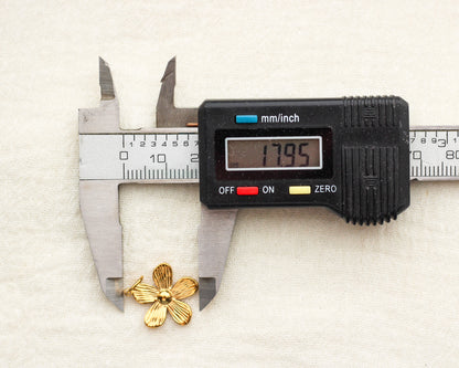 Flower PVD Charm, CH359