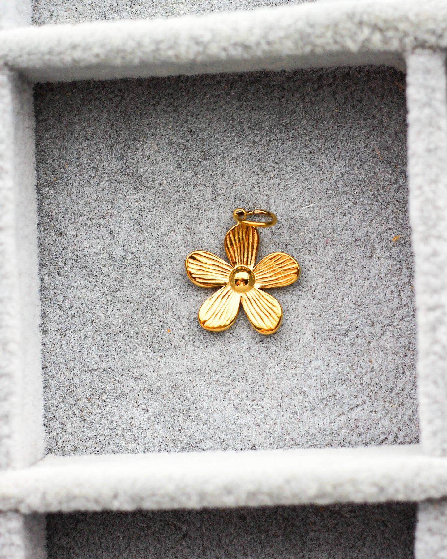 Flower PVD Charm, CH359