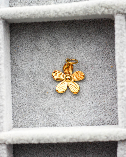 Flower PVD Charm, CH359