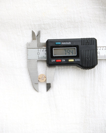 Cardinal Round Connector Charm, CN424