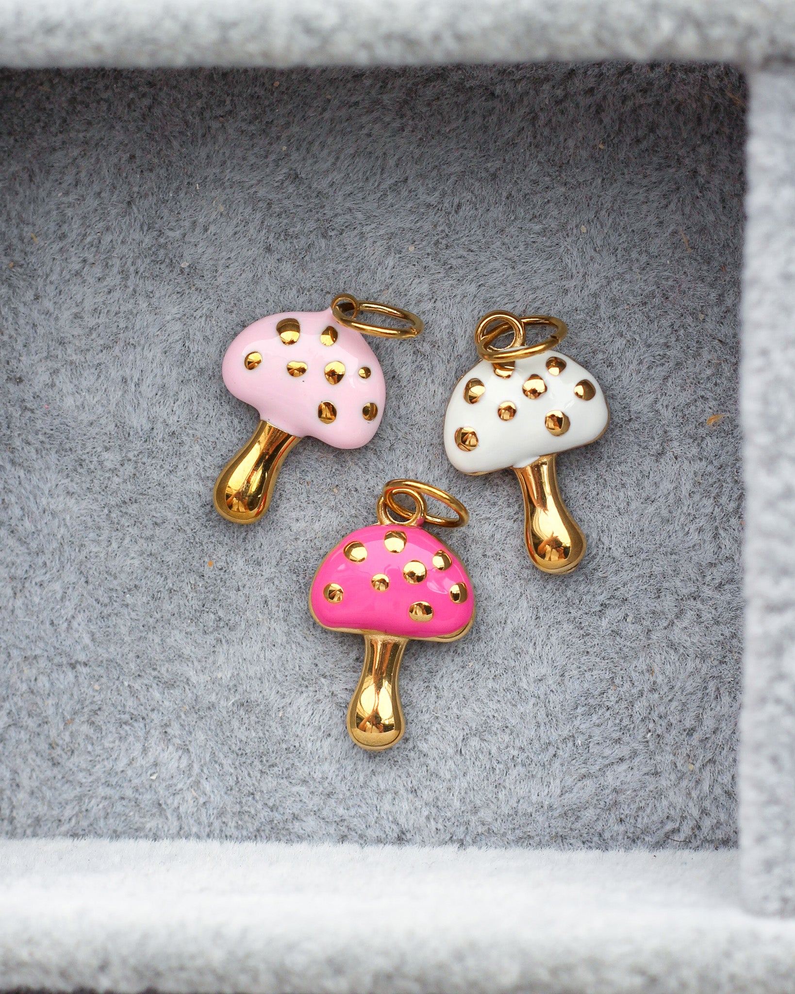 White Mushroom PVD Charm, CH367