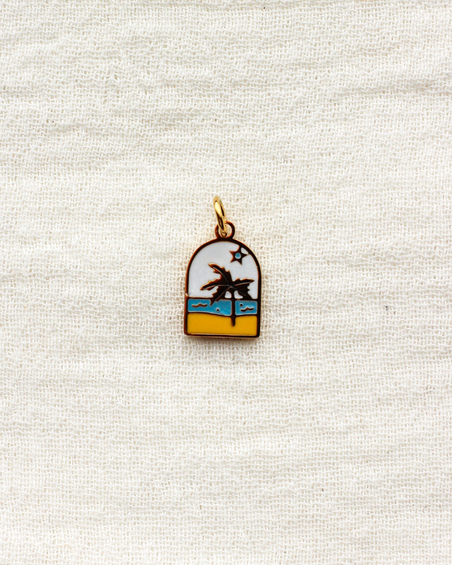 Beach PVD Charm, CH439