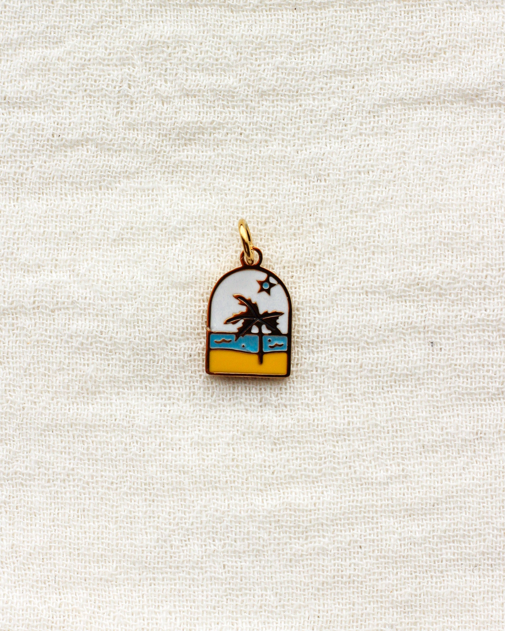Beach PVD Charm, CH439