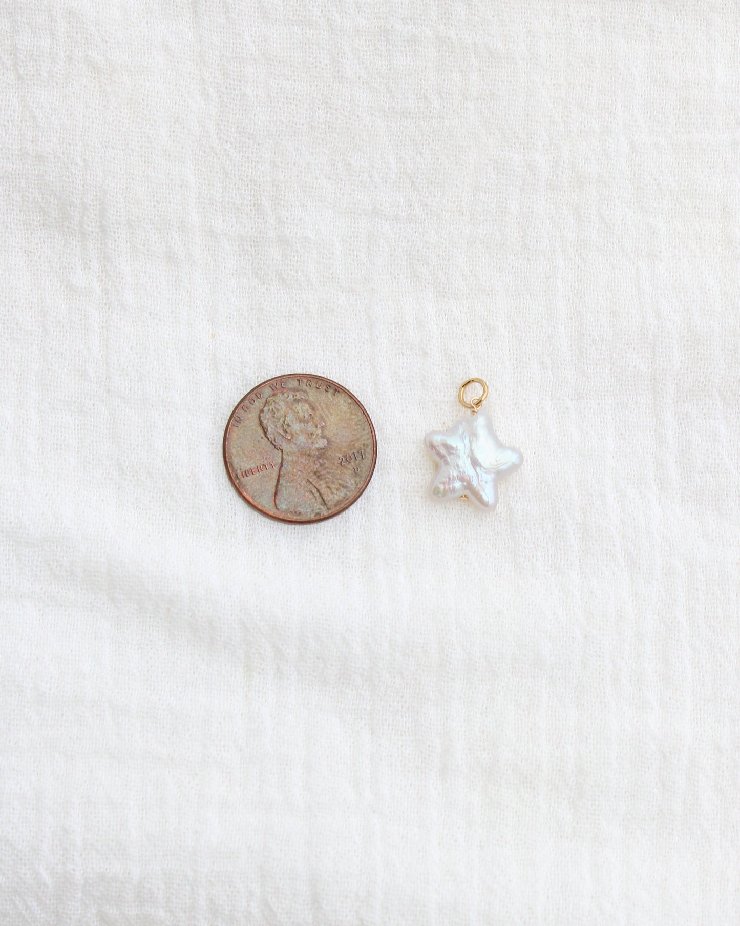 White Pearl Star Charm, CH283