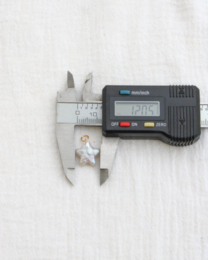 White Pearl Star Charm, CH283