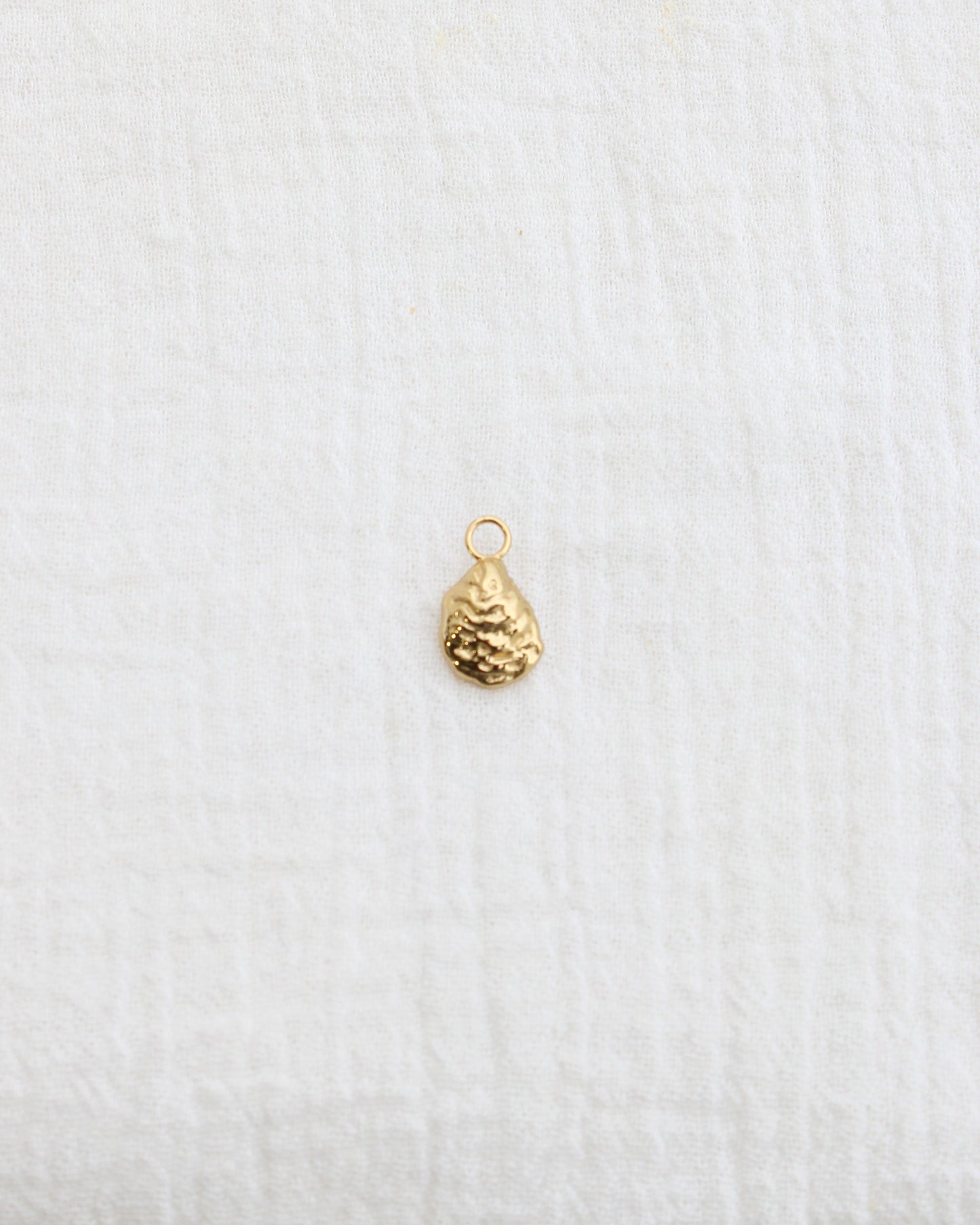 Oyster Pearl Charm, CH284