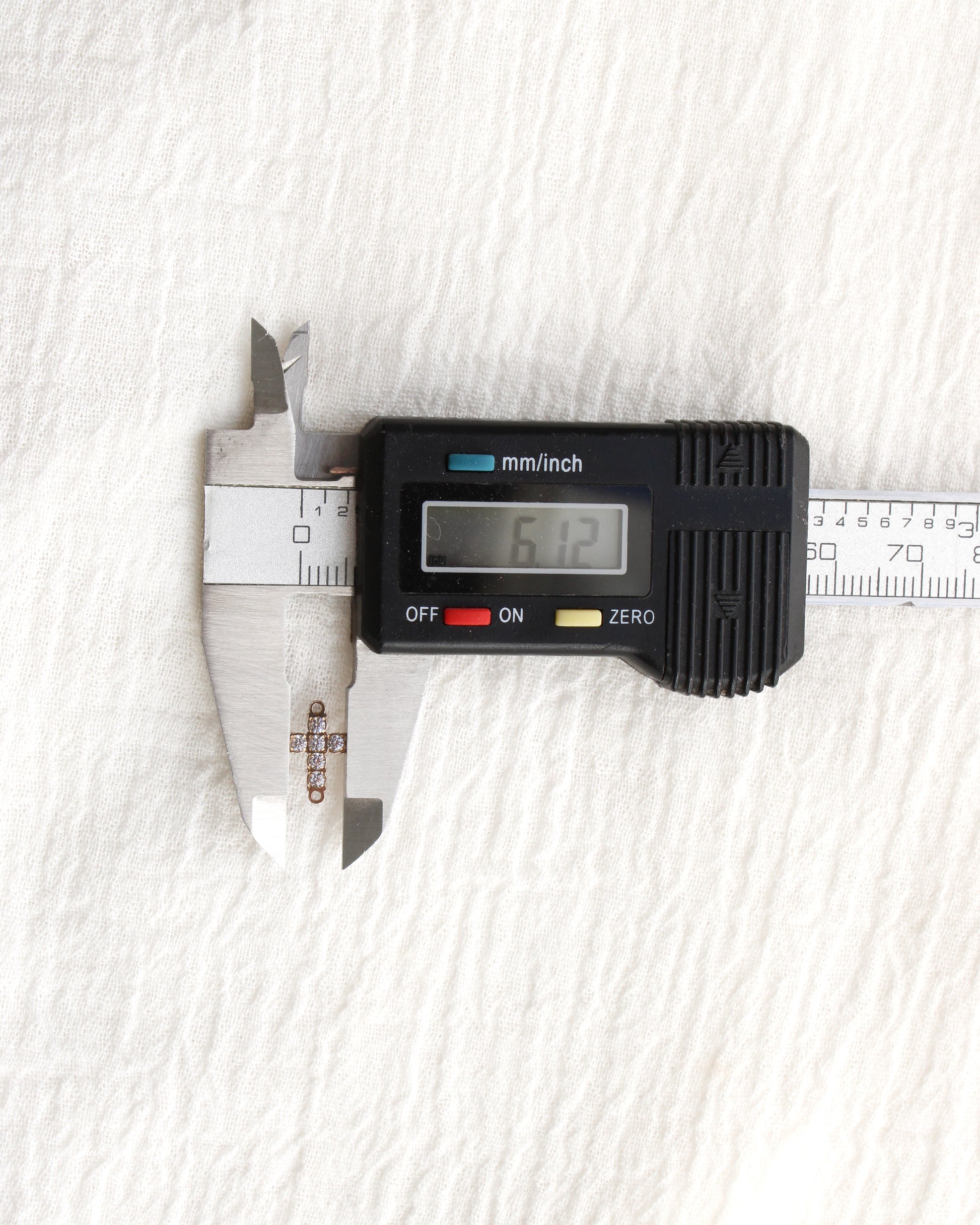 6mm Cross Connector w/ CZ
