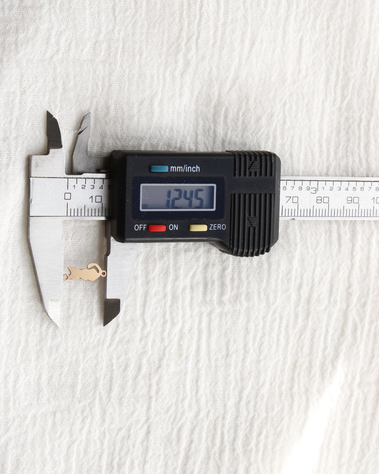 5mm Cat Connector, CN481