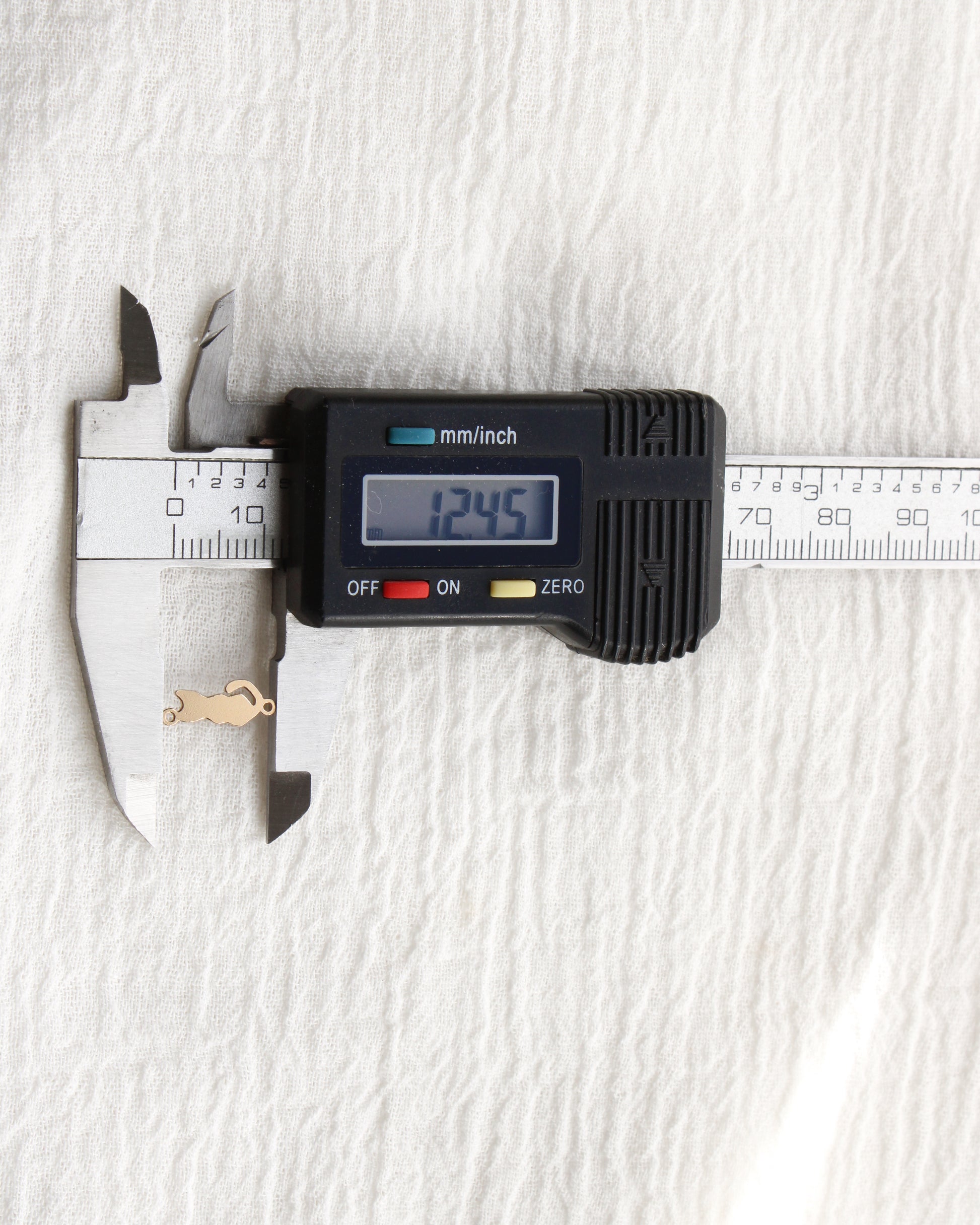 5mm Cat Connector, CN481