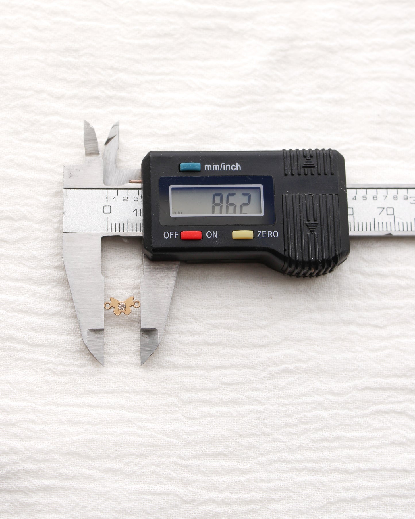 9mm Butterfly Connector with CZ, CN478