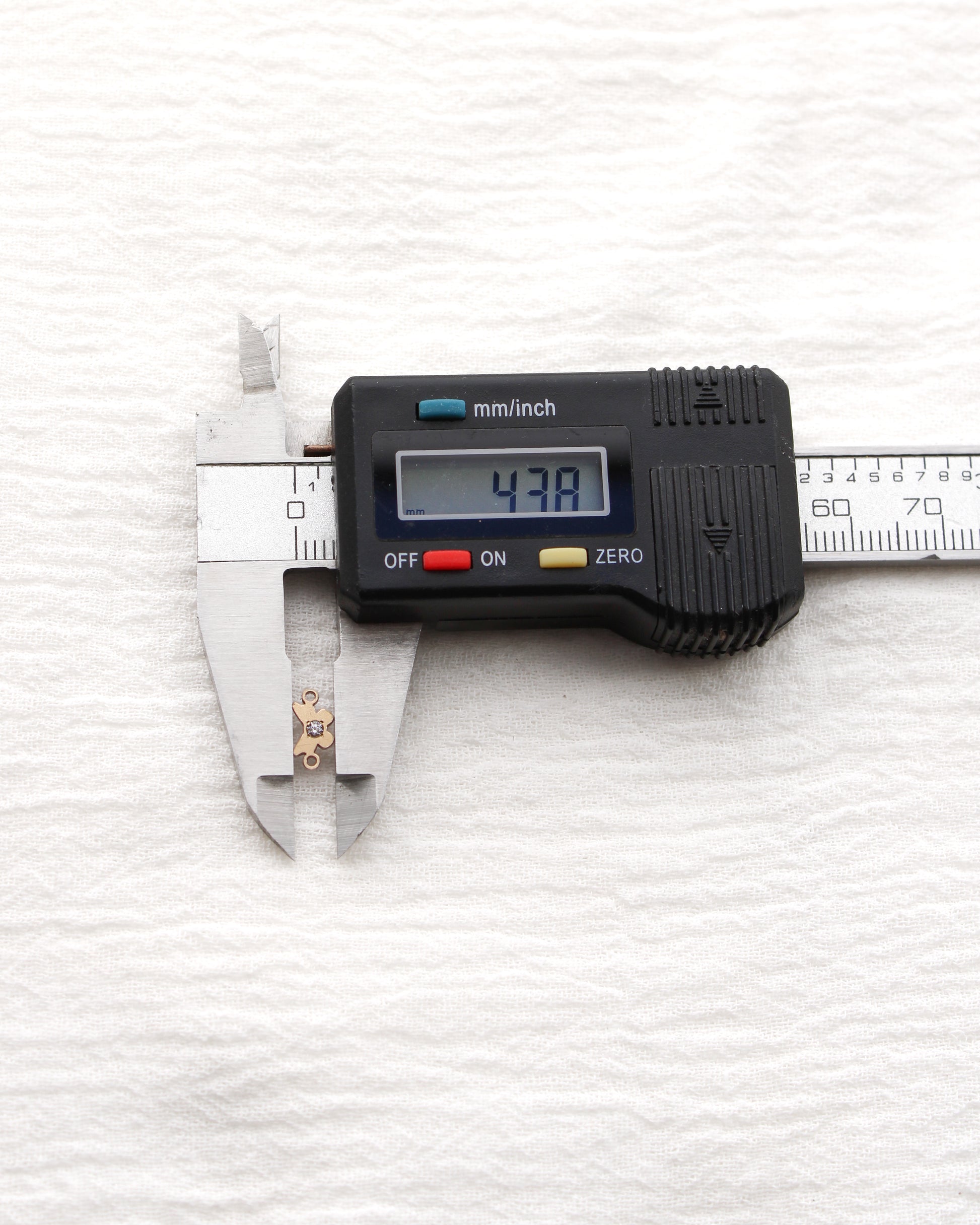 9mm Butterfly Connector with CZ, CN478