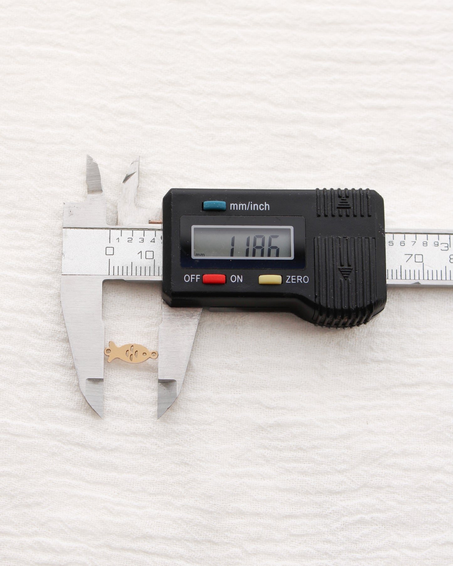 12mm Fish Connector, CN473