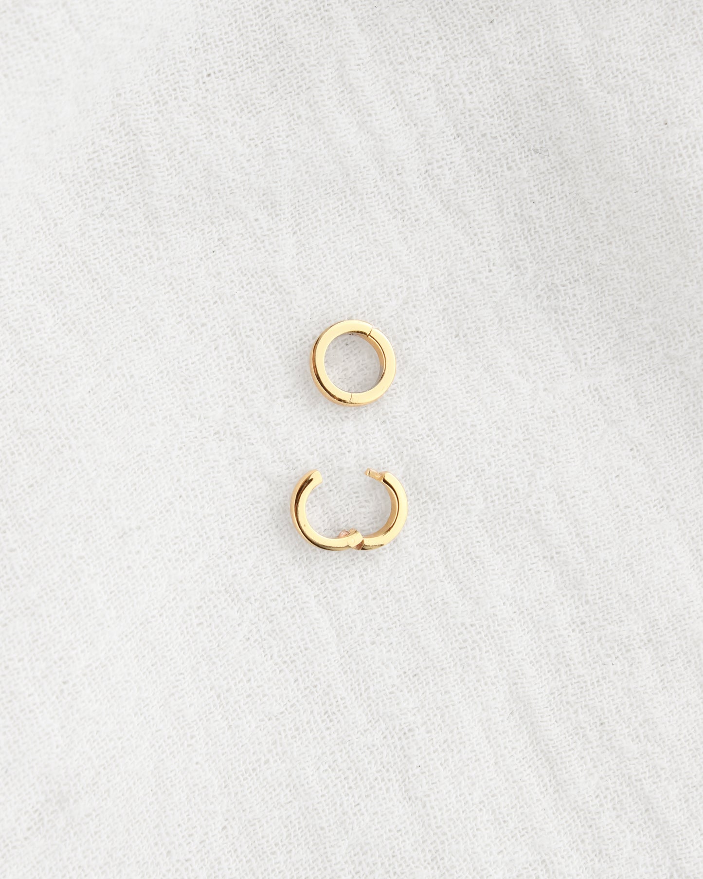 7.5mm Plain Circle Charm Enhancer, F17